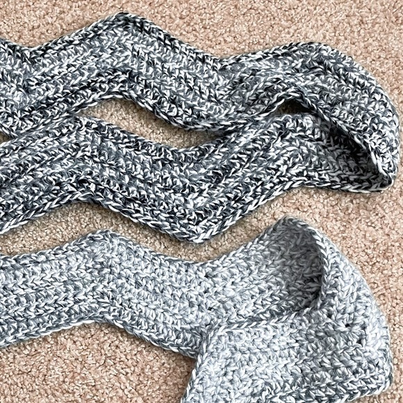 Handmade Zigzag Scarf - Picture 3 of 5